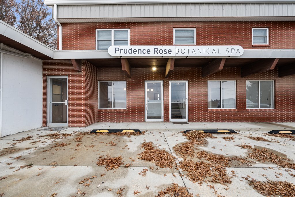 102 Townsedge Road 201 Property Photo 1