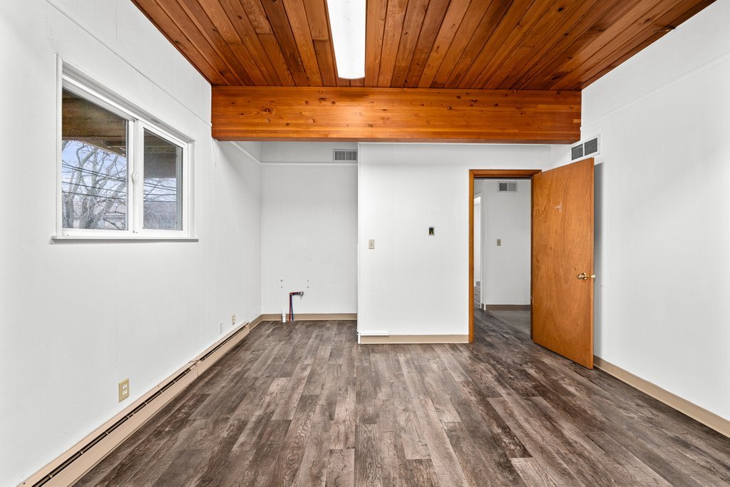 102 Townsedge Road 201 Property Photo 7