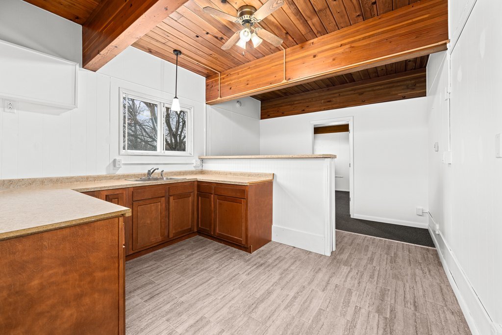 102 Townsedge Road 201 Property Photo 10