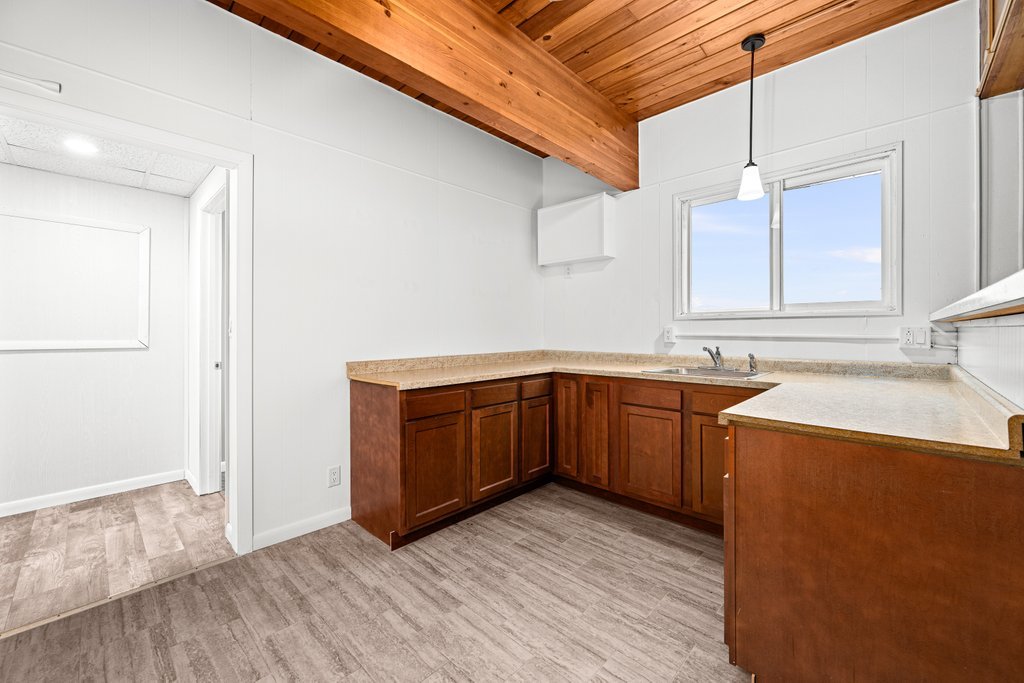 102 Townsedge Road 201 Property Photo 11