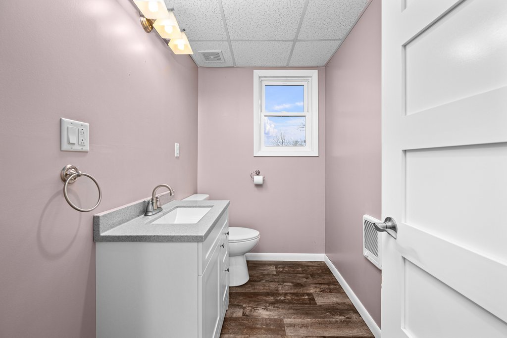 102 Townsedge Road 201 Property Photo 16