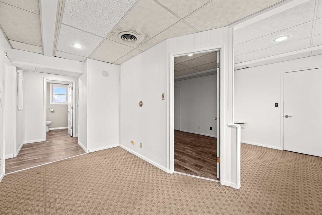 102 Townsedge Road 201 Property Photo 17
