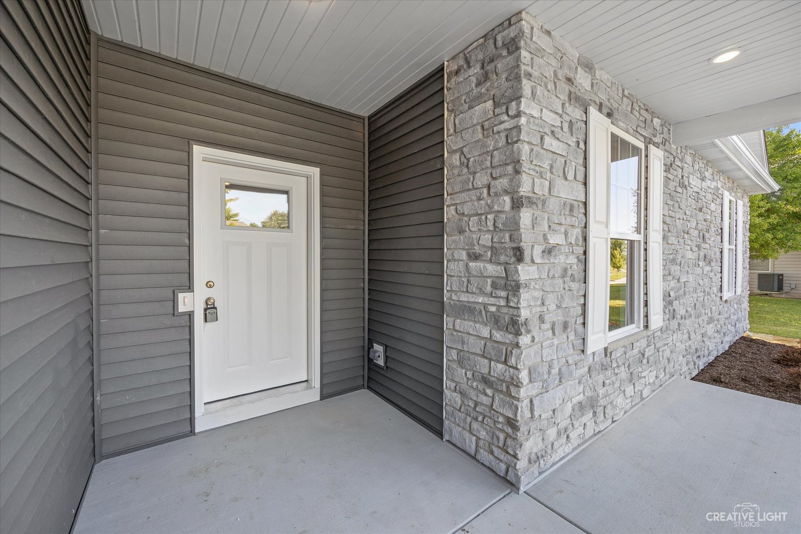 3428 Comstock Avenue Property Photo 5
