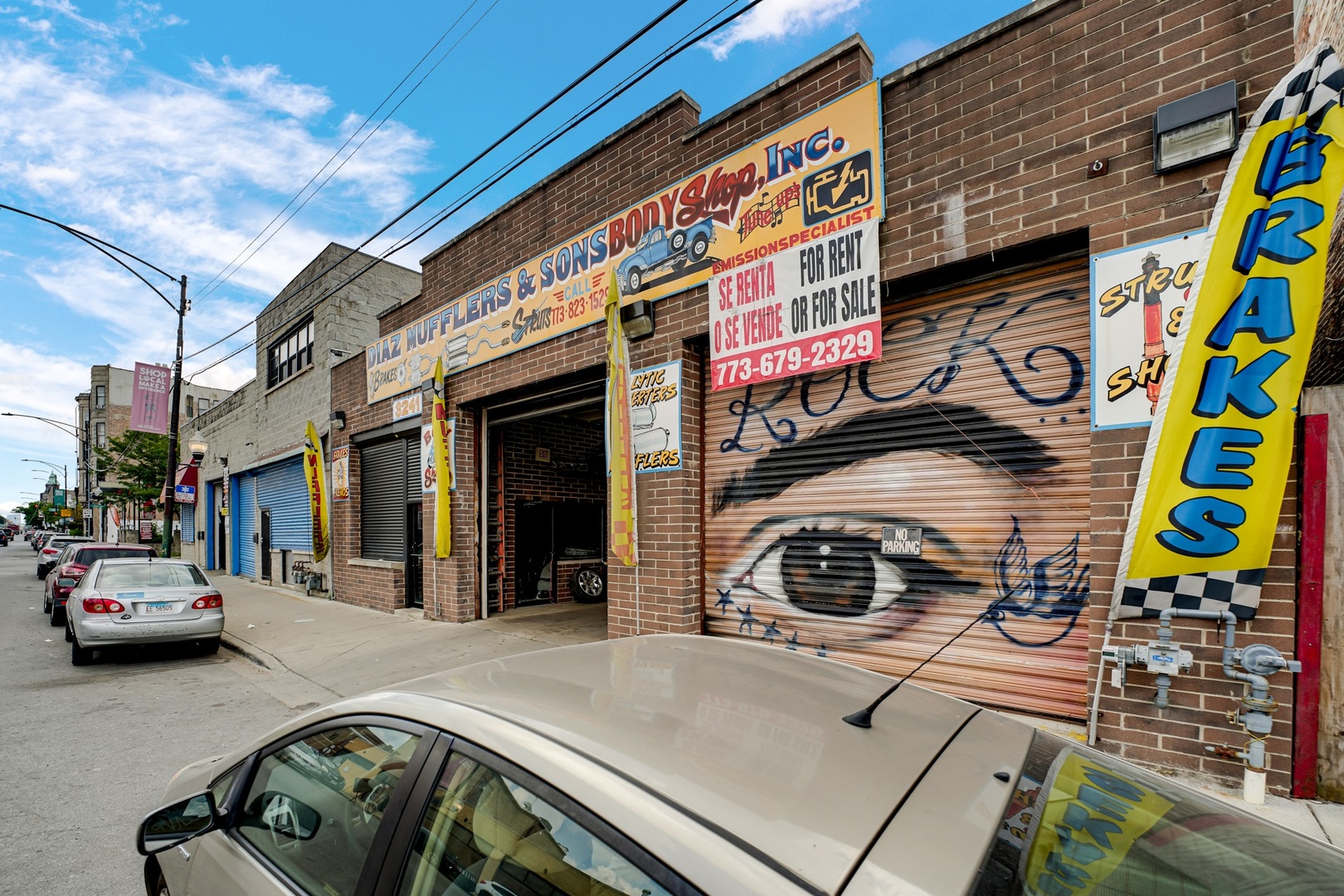3241 W Cermak Road Property Photo 1