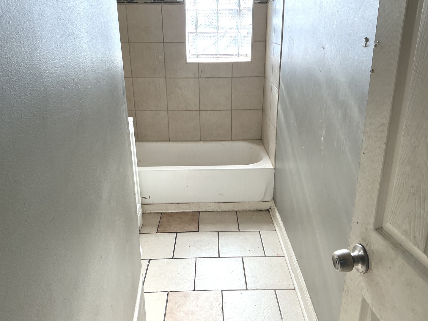 6741-43 S Eberhart Avenue Property Photo 7