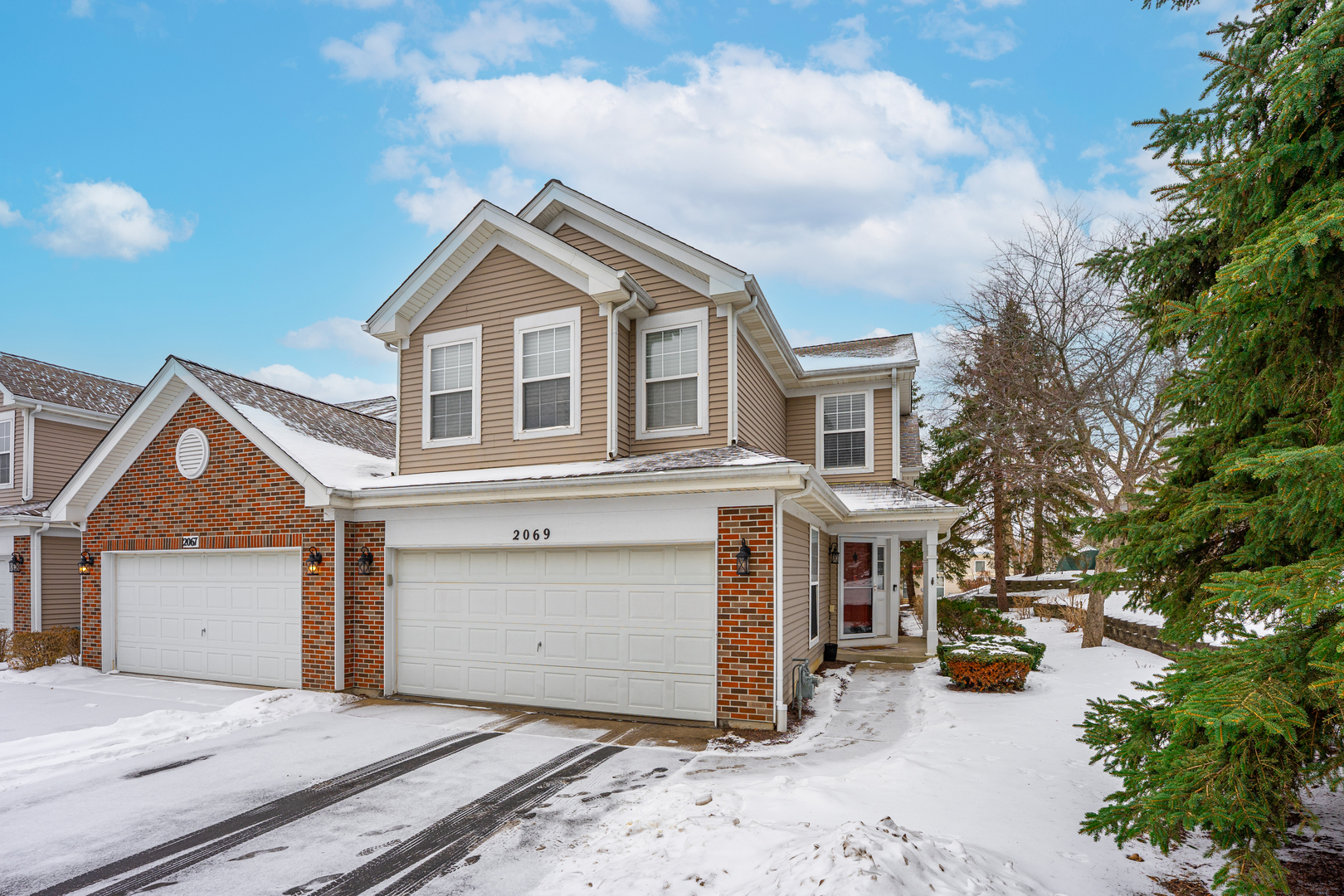 2069 Peach Tree Lane Property Photo 1