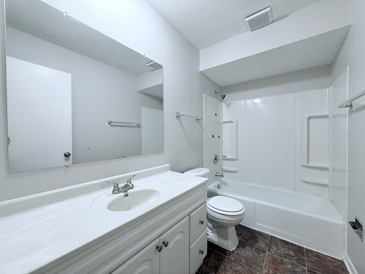 15613 Calumet Drive Property Photo 11