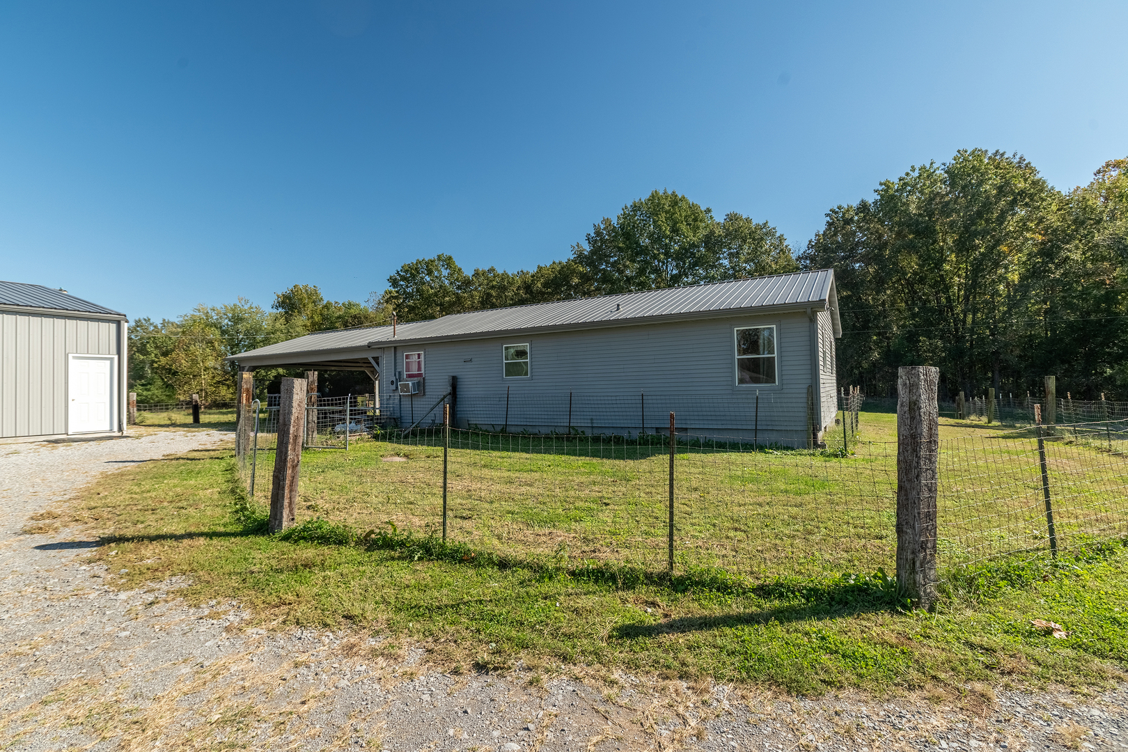 104 E Boundary Road Property Photo 21