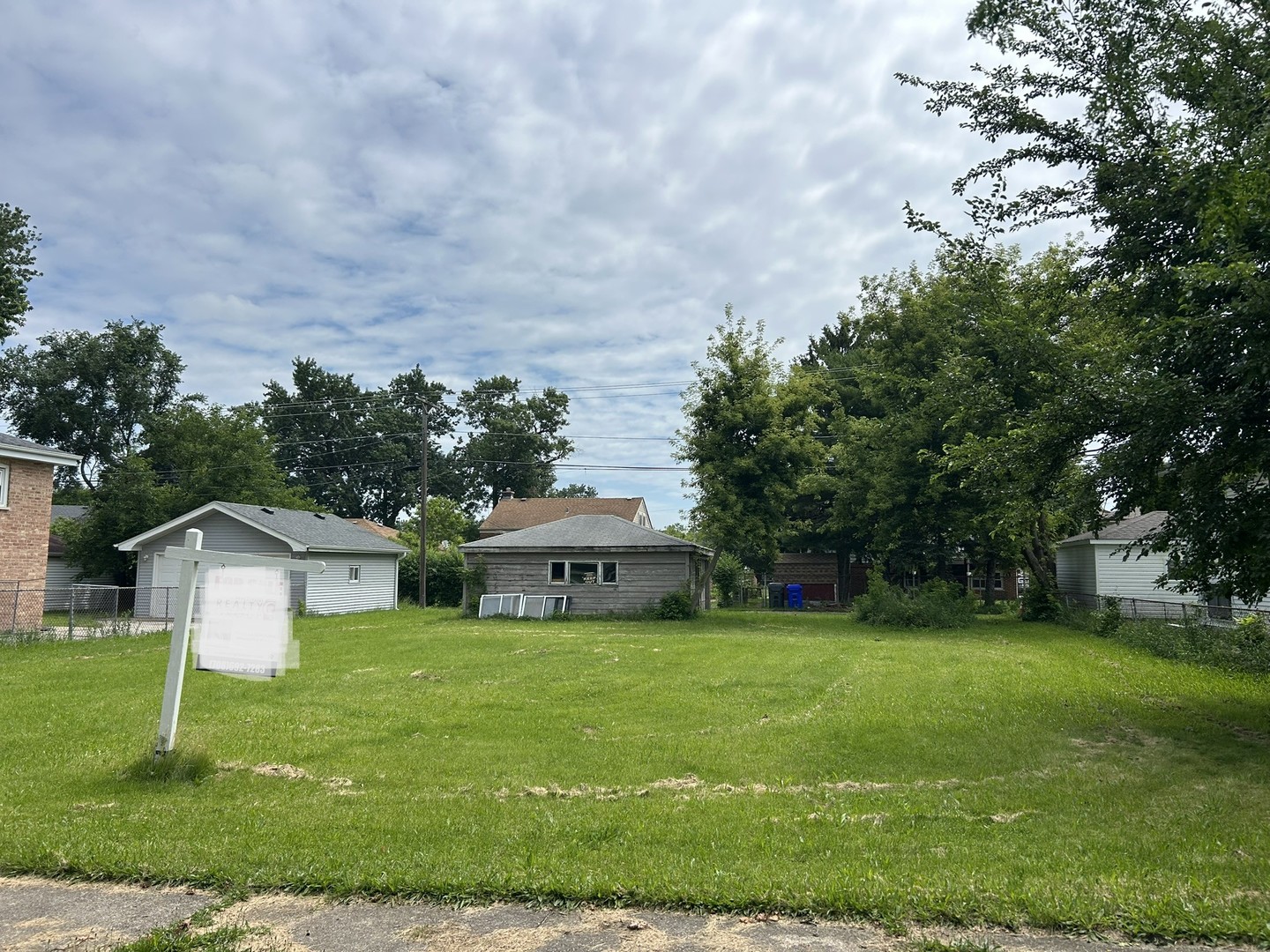 4223 Elm Avenue Property Photo 2
