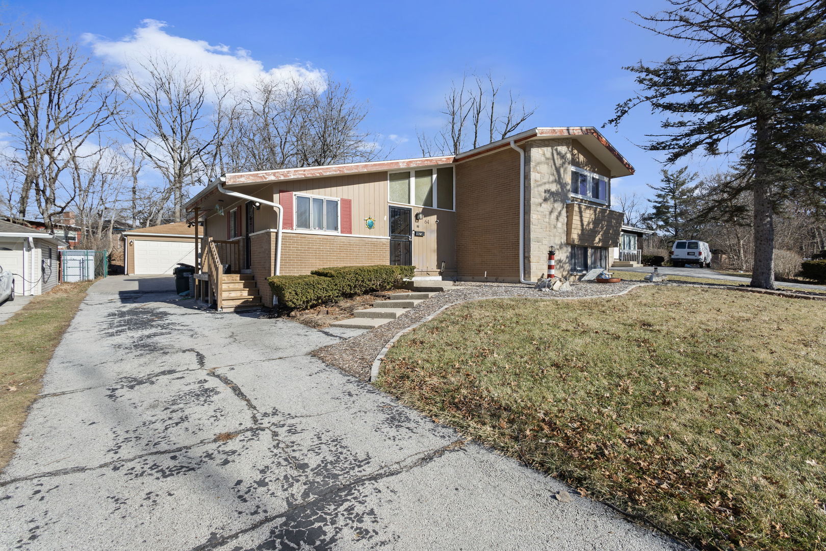 64 Blackhawk Drive Property Photo 2