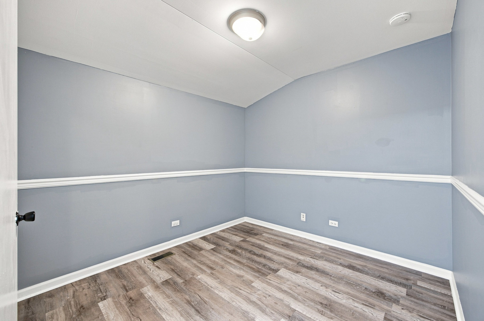 816 Katherine Lane Property Photo 14