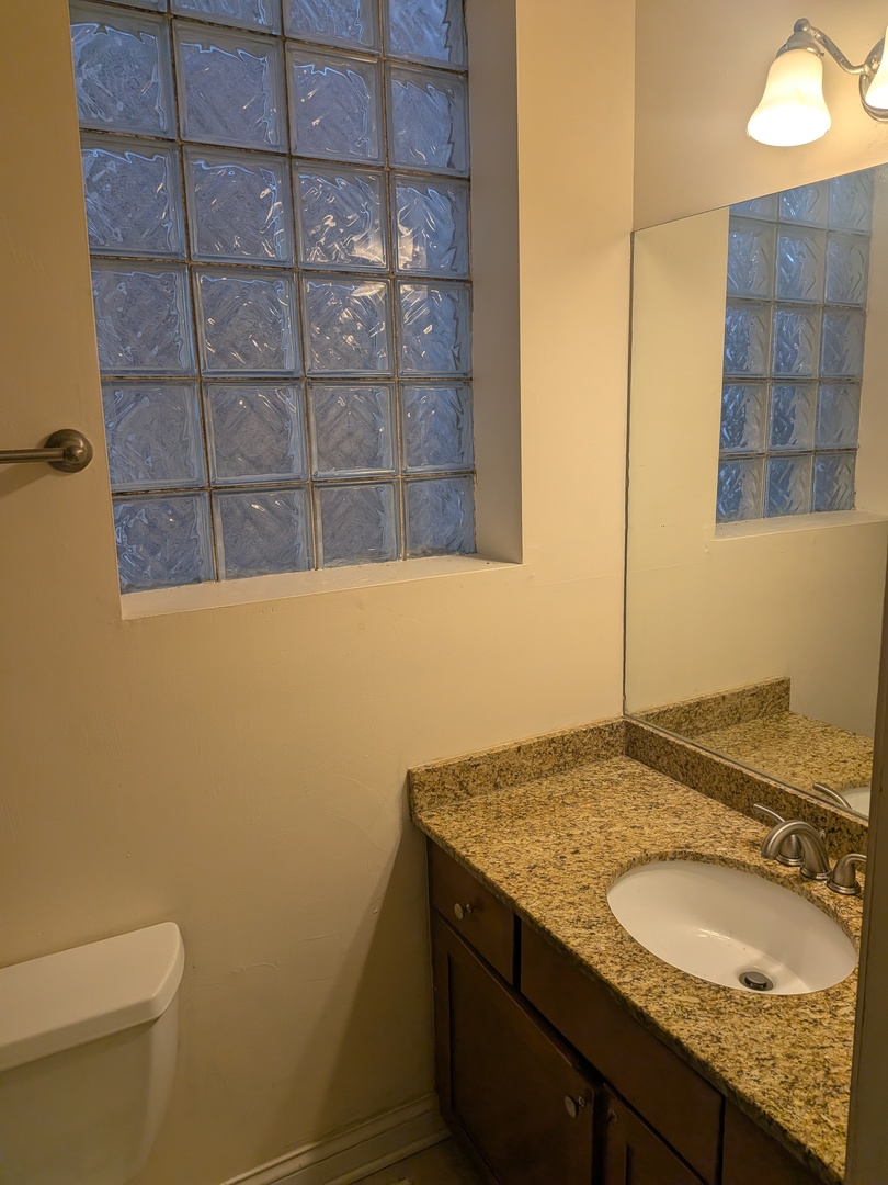 435 E 42nd Street 1 Property Photo 22