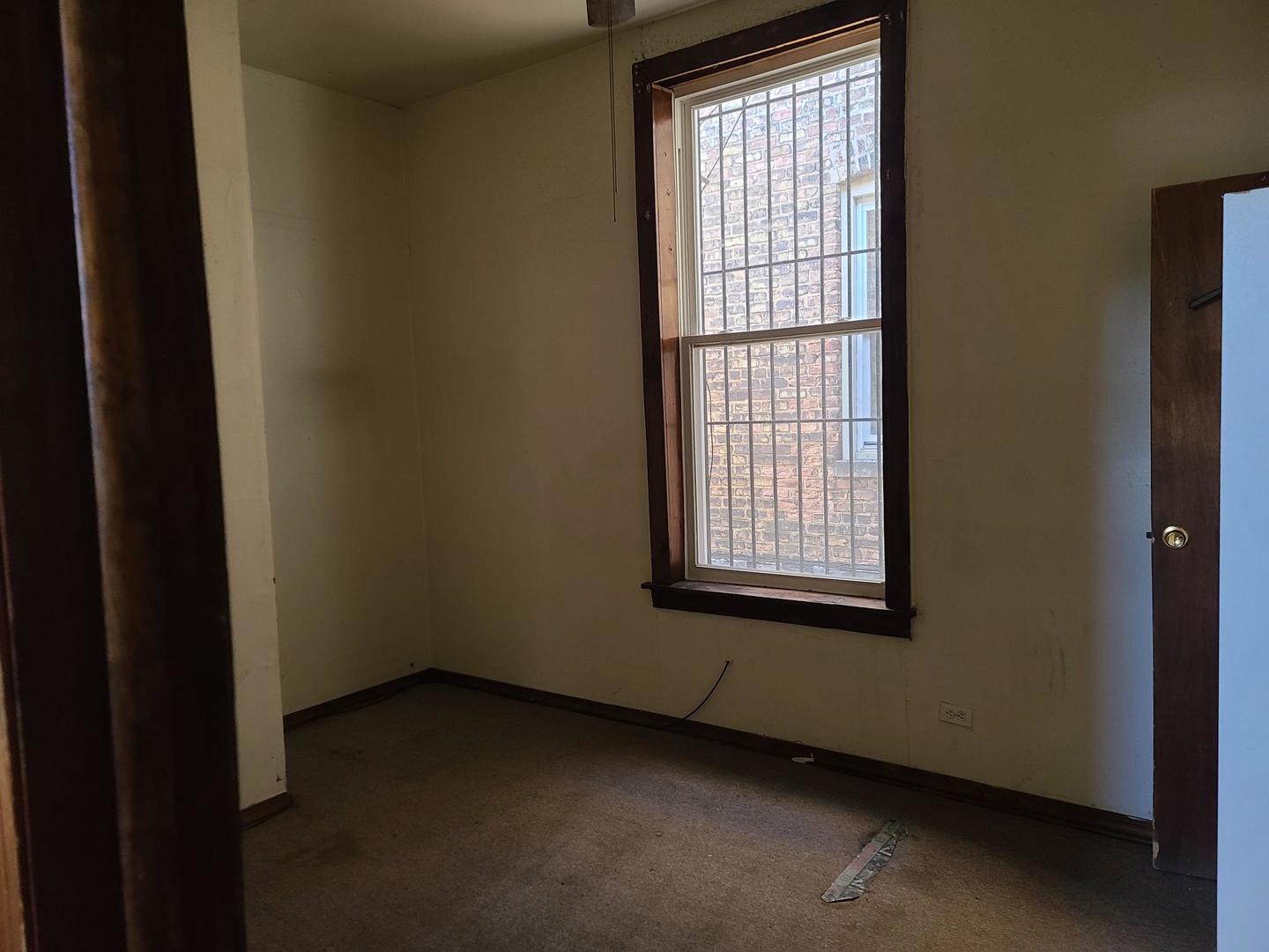 935 E 75th Street Property Photo 13
