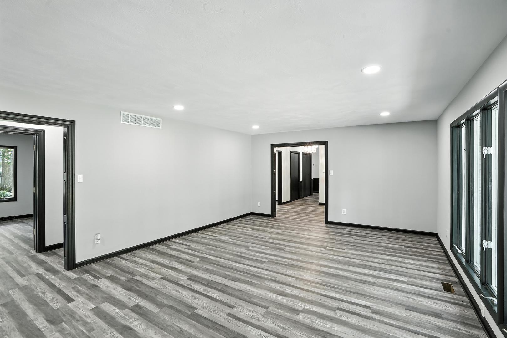2711 Edgewood Drive Property Photo 9