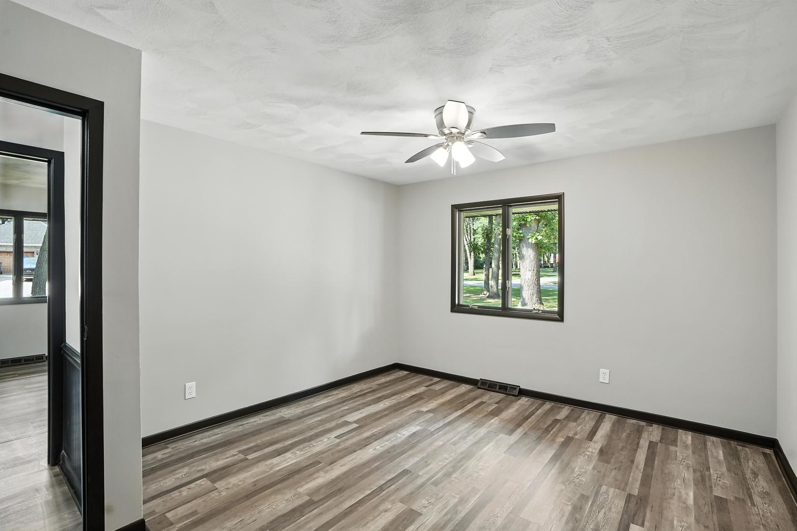 2711 Edgewood Drive Property Photo 29