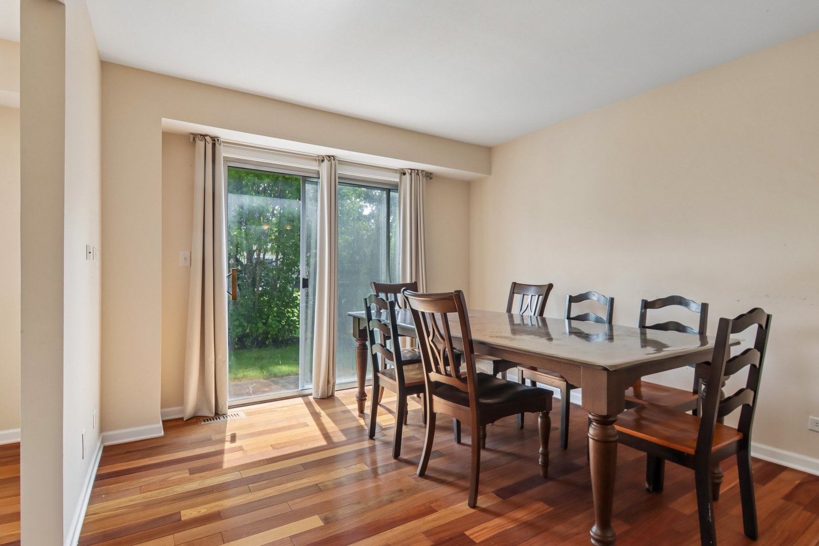 682 Claridge Circle Property Photo 10