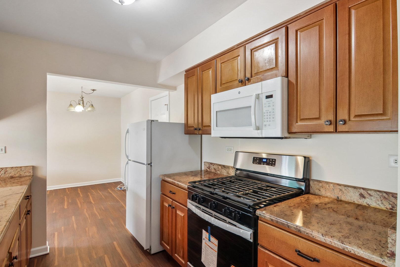 682 Claridge Circle Property Photo 14