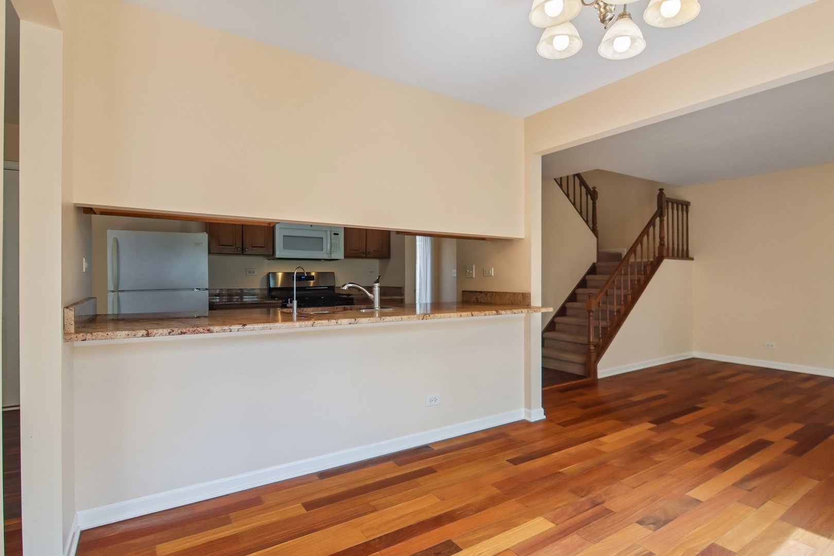682 Claridge Circle Property Photo 16