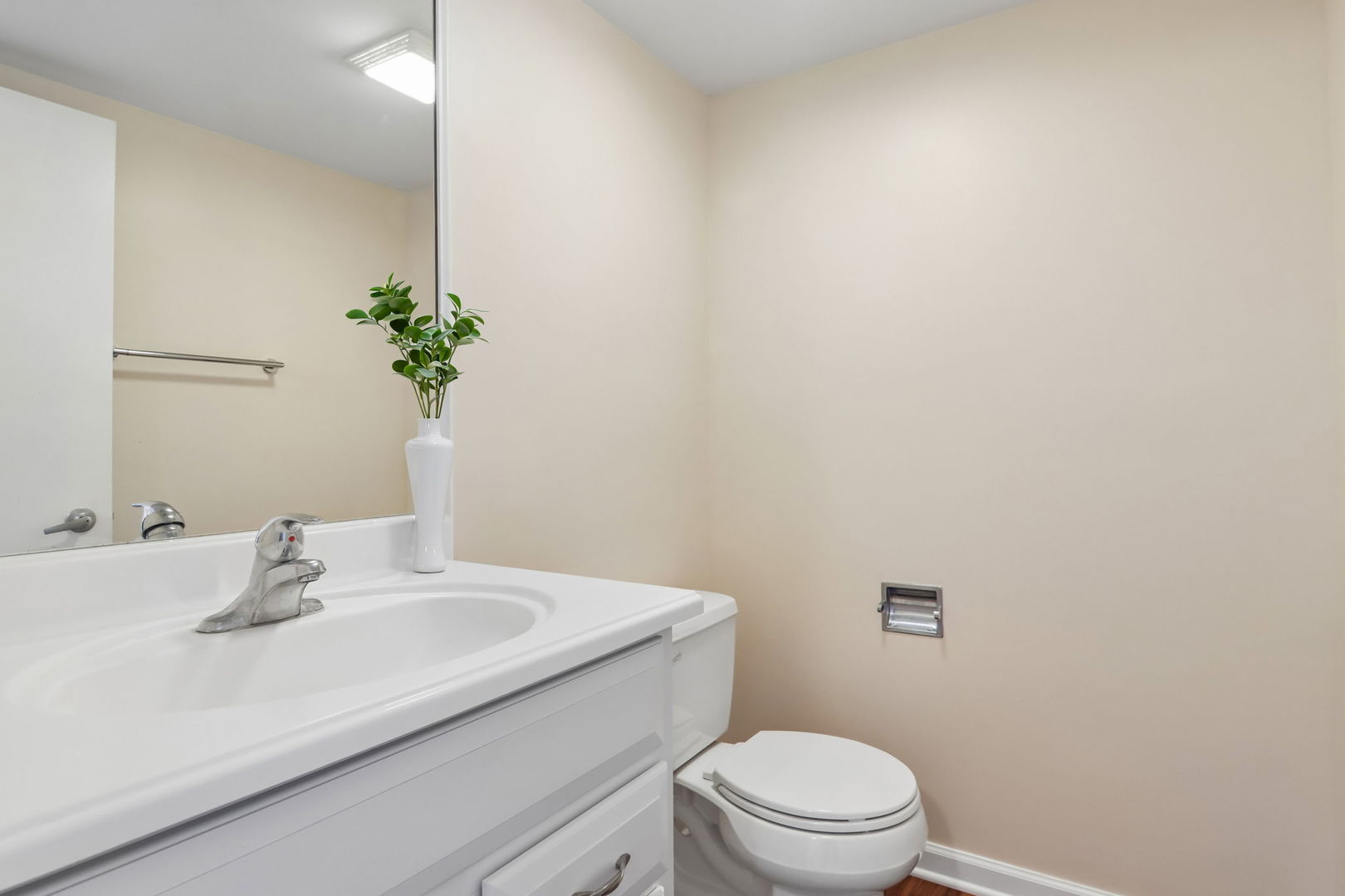 682 Claridge Circle Property Photo 18