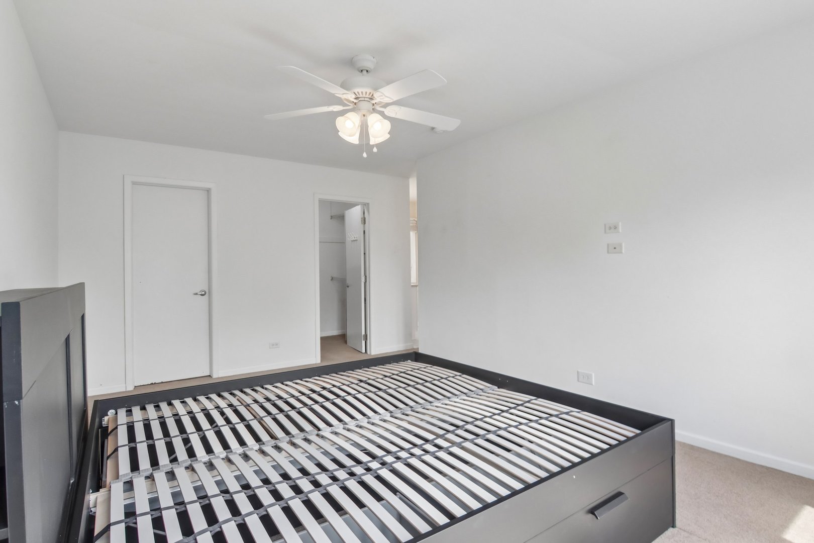 682 Claridge Circle Property Photo 29