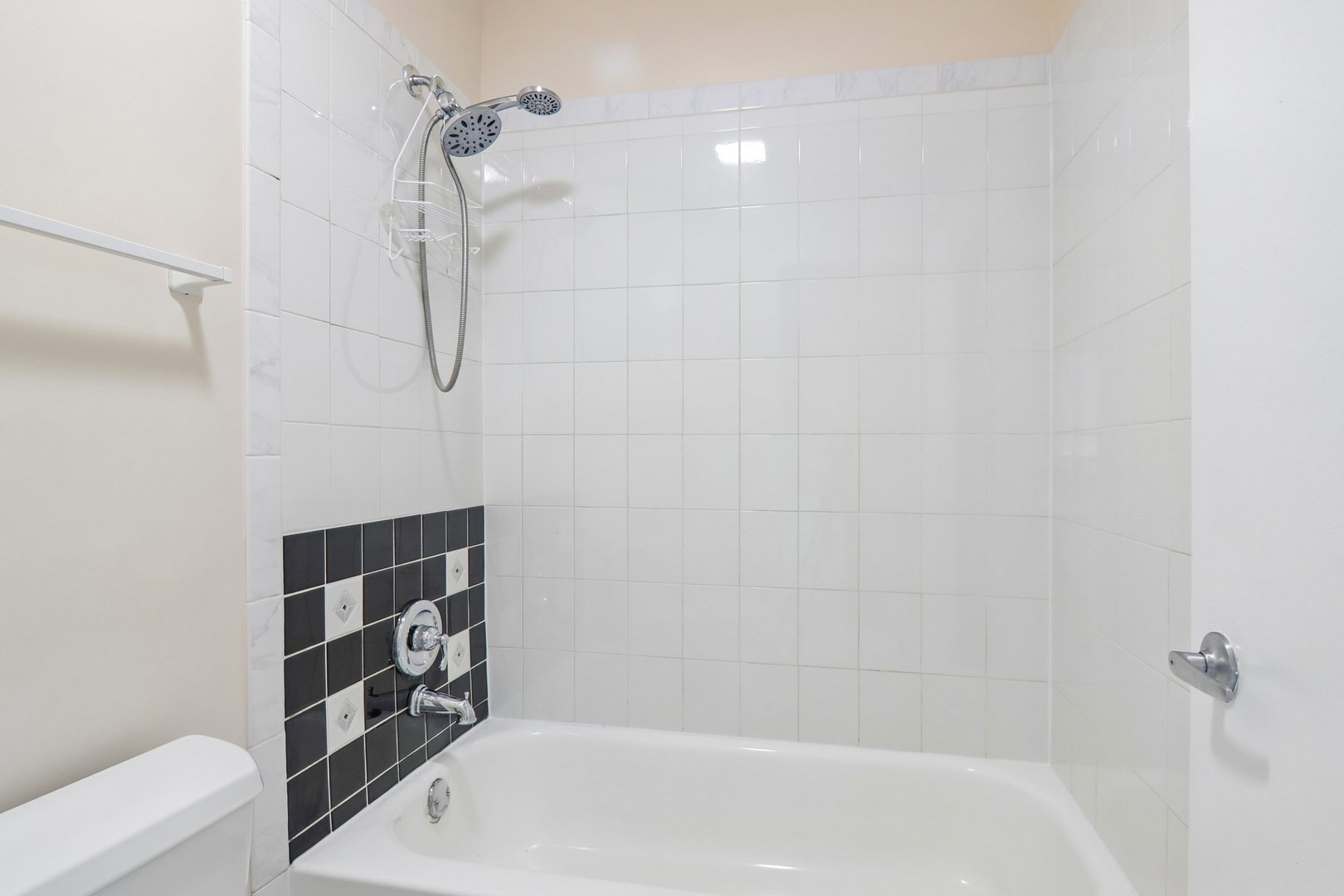682 Claridge Circle Property Photo 31