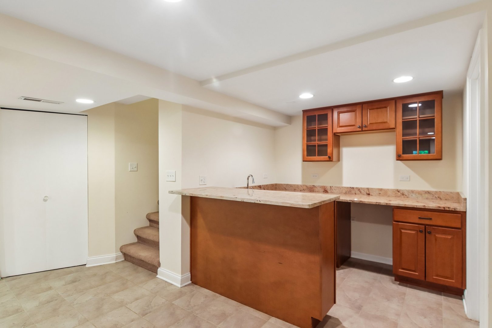 682 Claridge Circle Property Photo 32