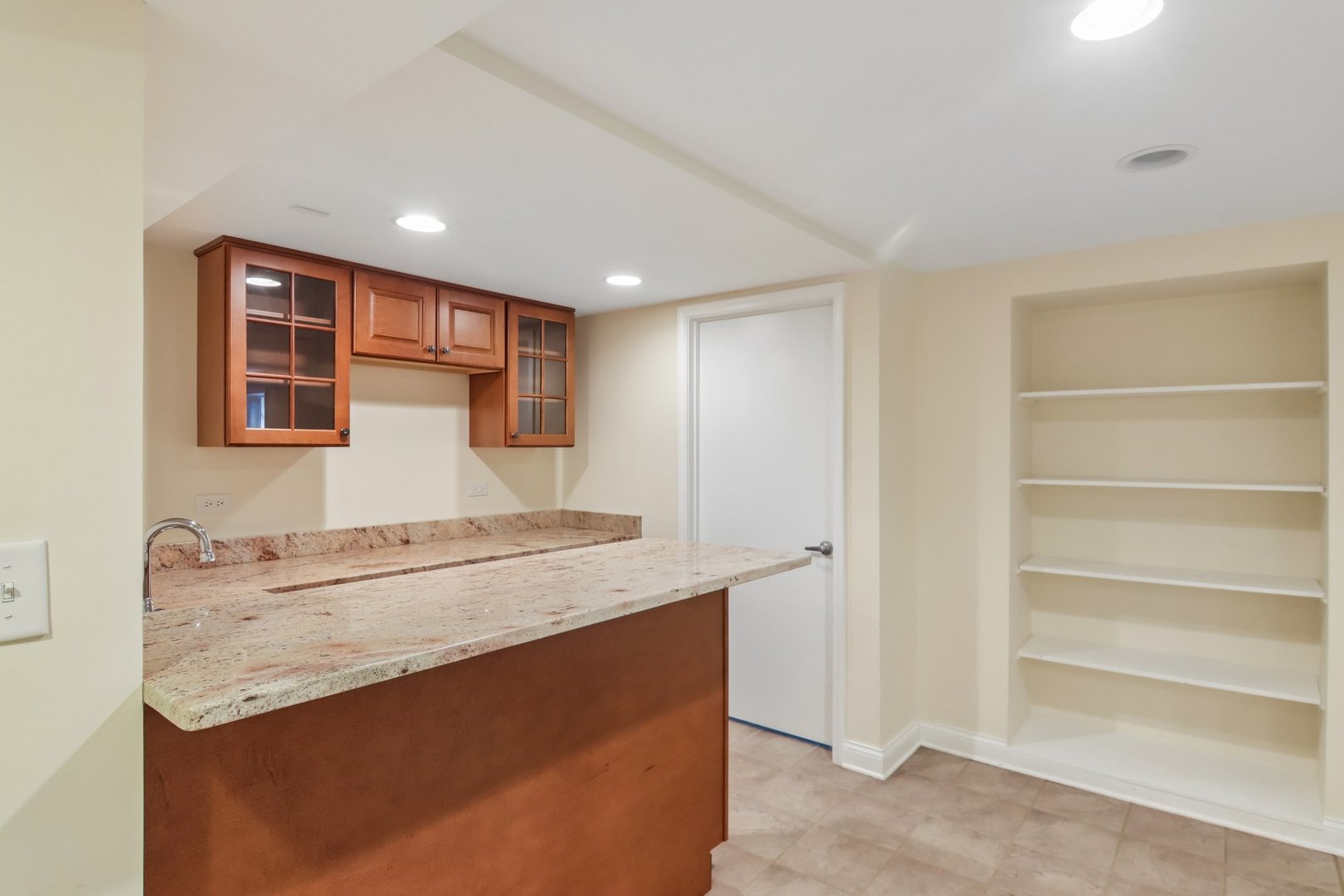 682 Claridge Circle Property Photo 33