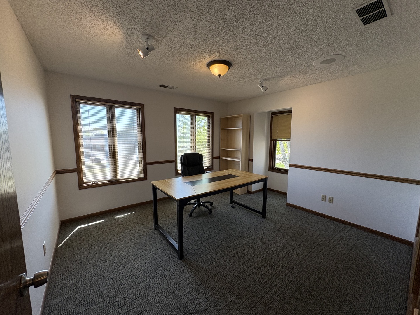 2000 Larkin Avenue 301 Property Photo 4