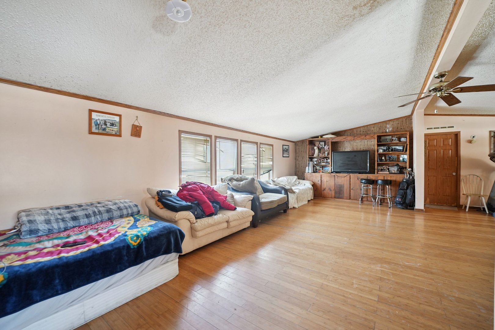 30048 S Klemme Road Property Photo 19