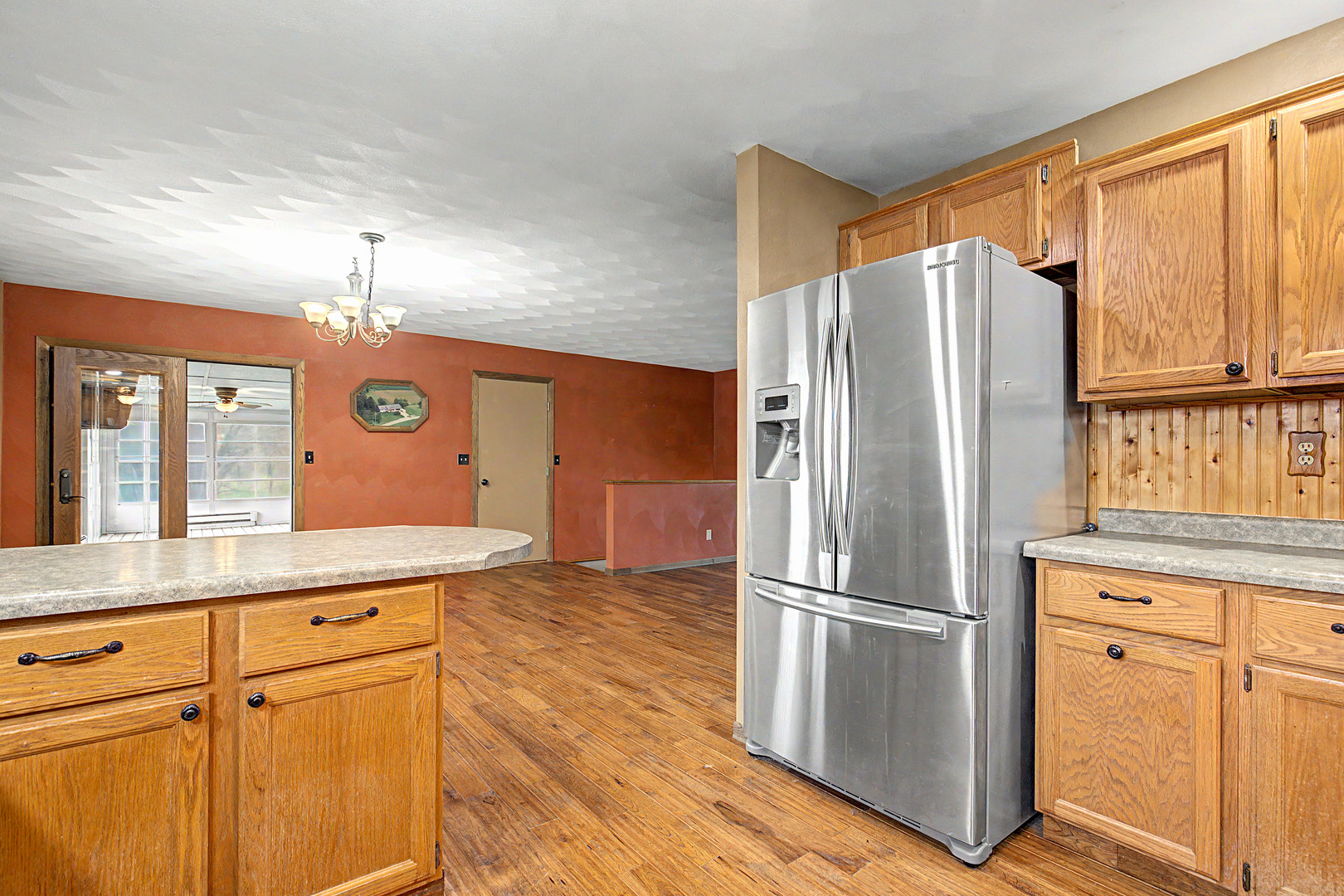 551 S Mapes Drive Property Photo 7