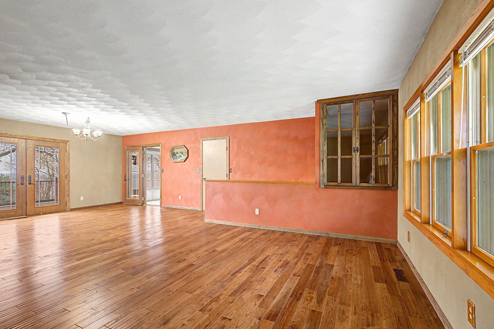 551 S Mapes Drive Property Photo 9