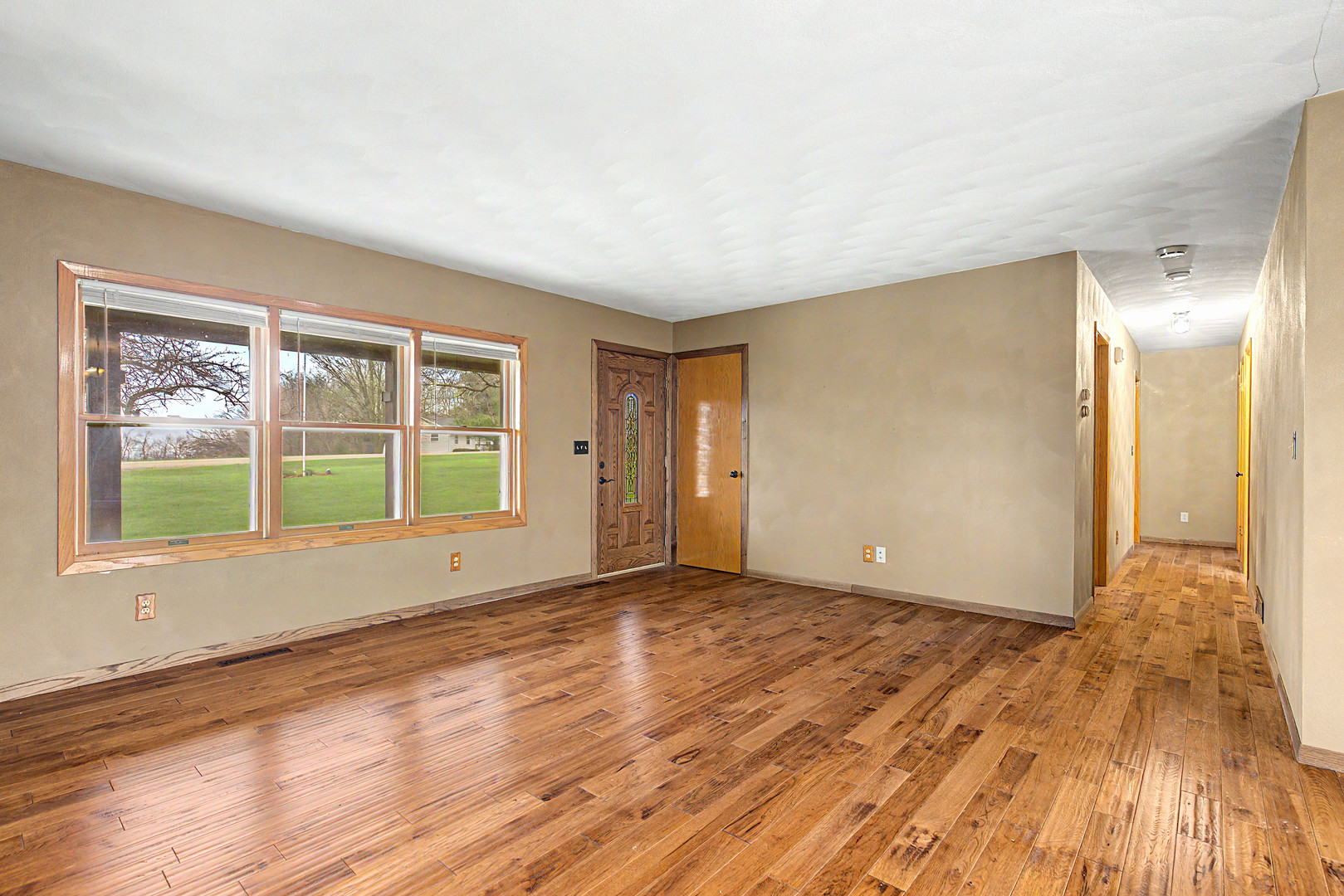 551 S Mapes Drive Property Photo 12
