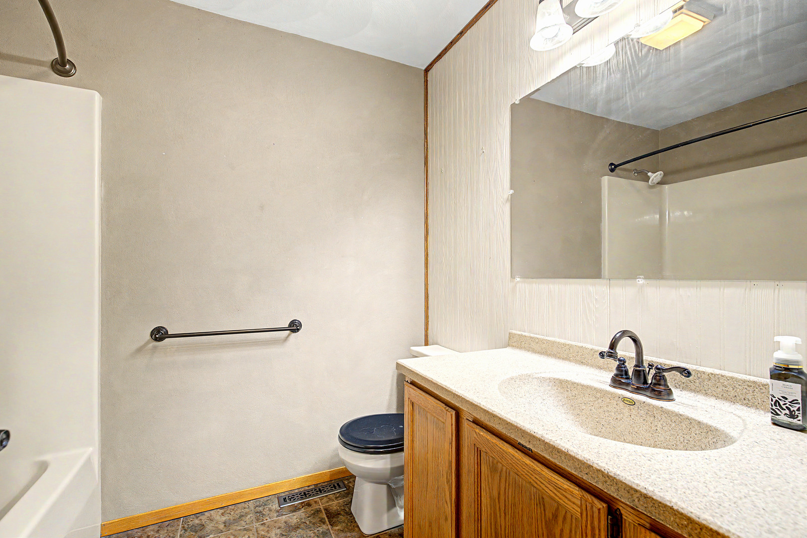 551 S Mapes Drive Property Photo 15
