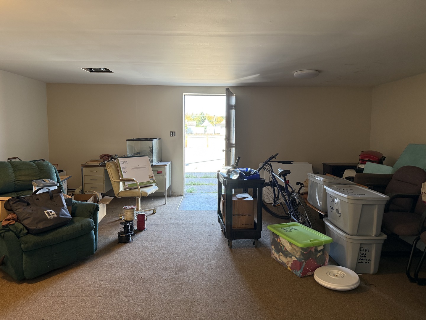 354 S East Avenue Property Photo 4