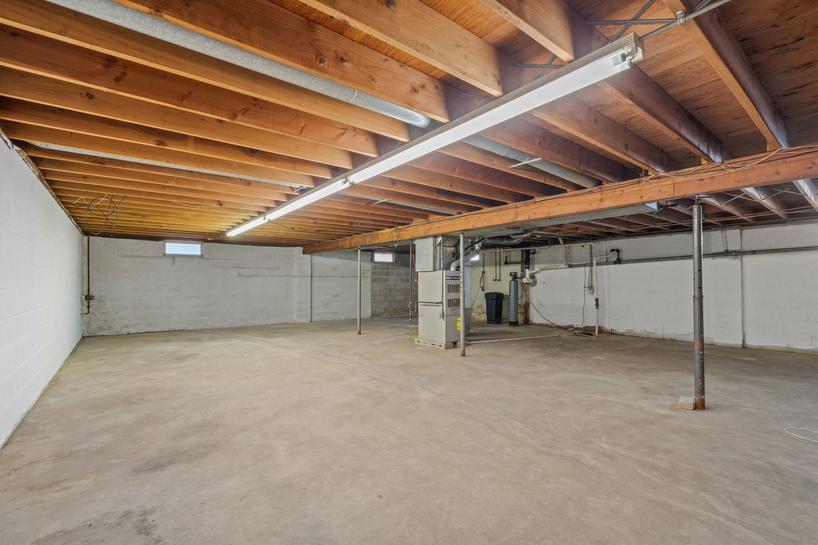 29 W Oak Street Property Photo 10