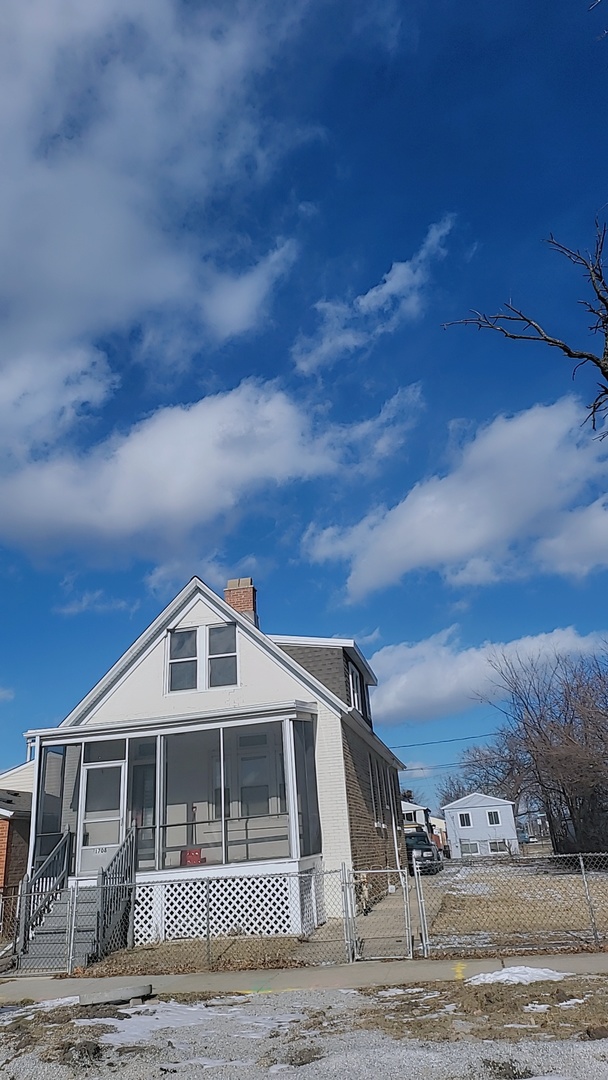 1708 W Steuben Street Property Photo 1