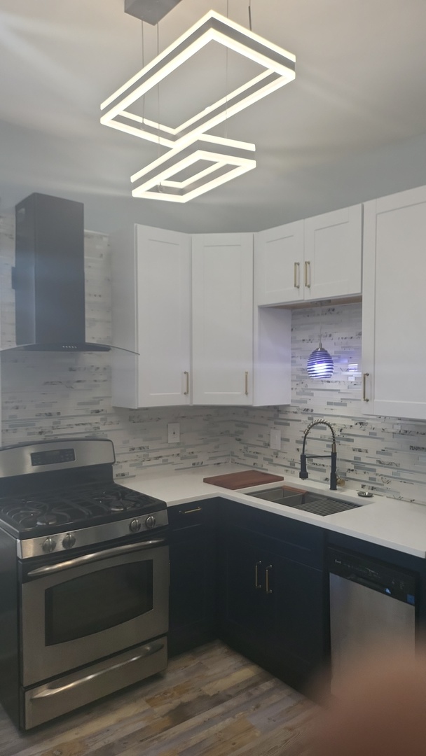 1708 W Steuben Street Property Photo 10