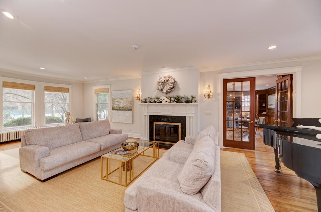 1499 Sheridan Road Property Photo 11