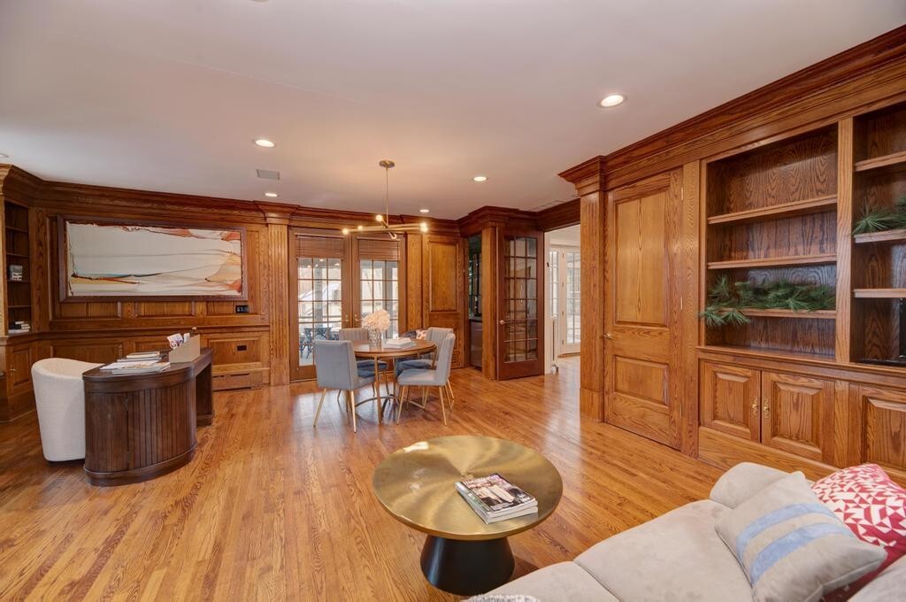 1499 Sheridan Road Property Photo 15