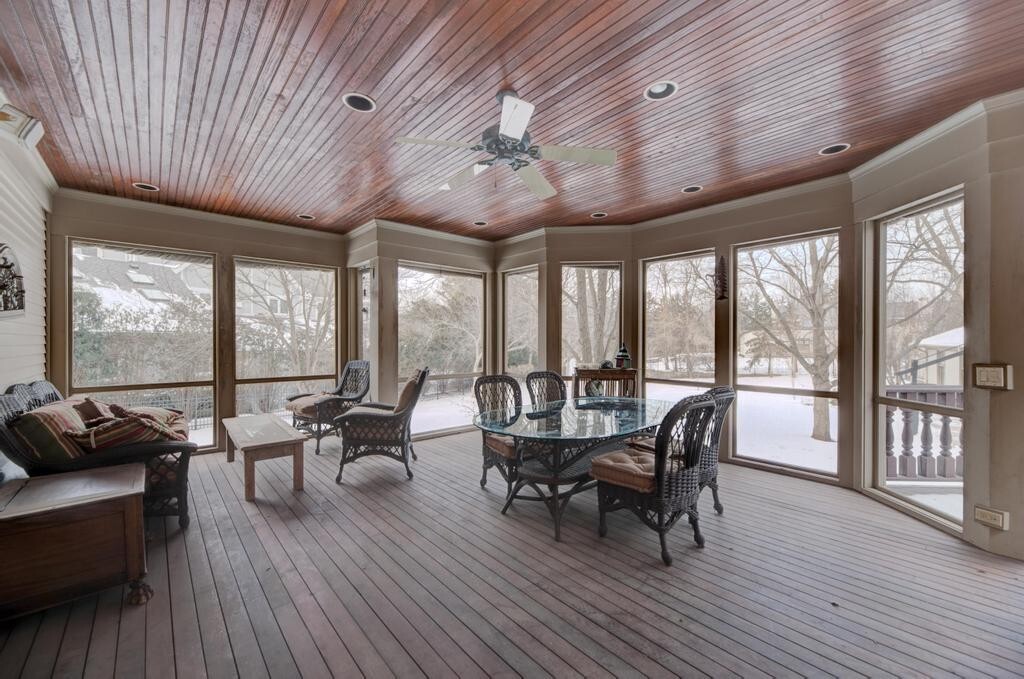 1499 Sheridan Road Property Photo 18