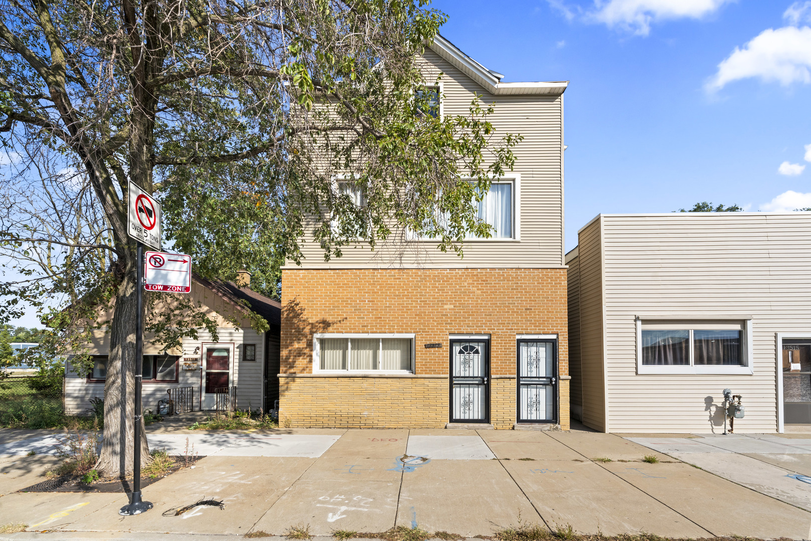 13513 S Baltimore Avenue Property Photo 1