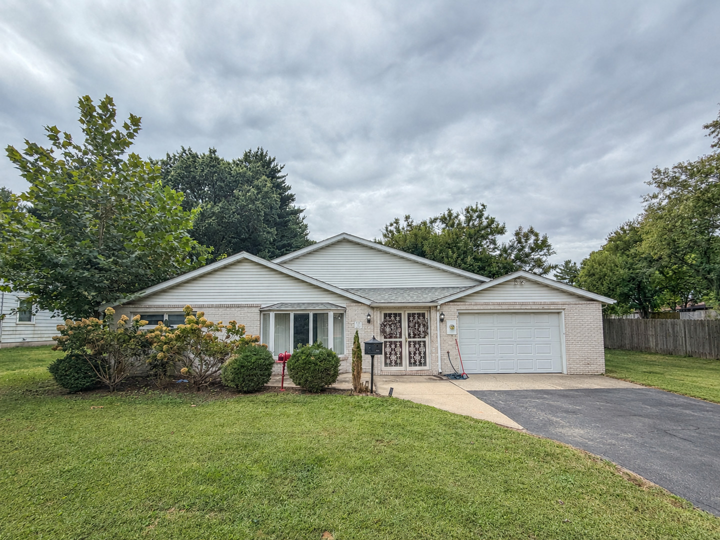 23 Greenridge Drive Property Photo 1