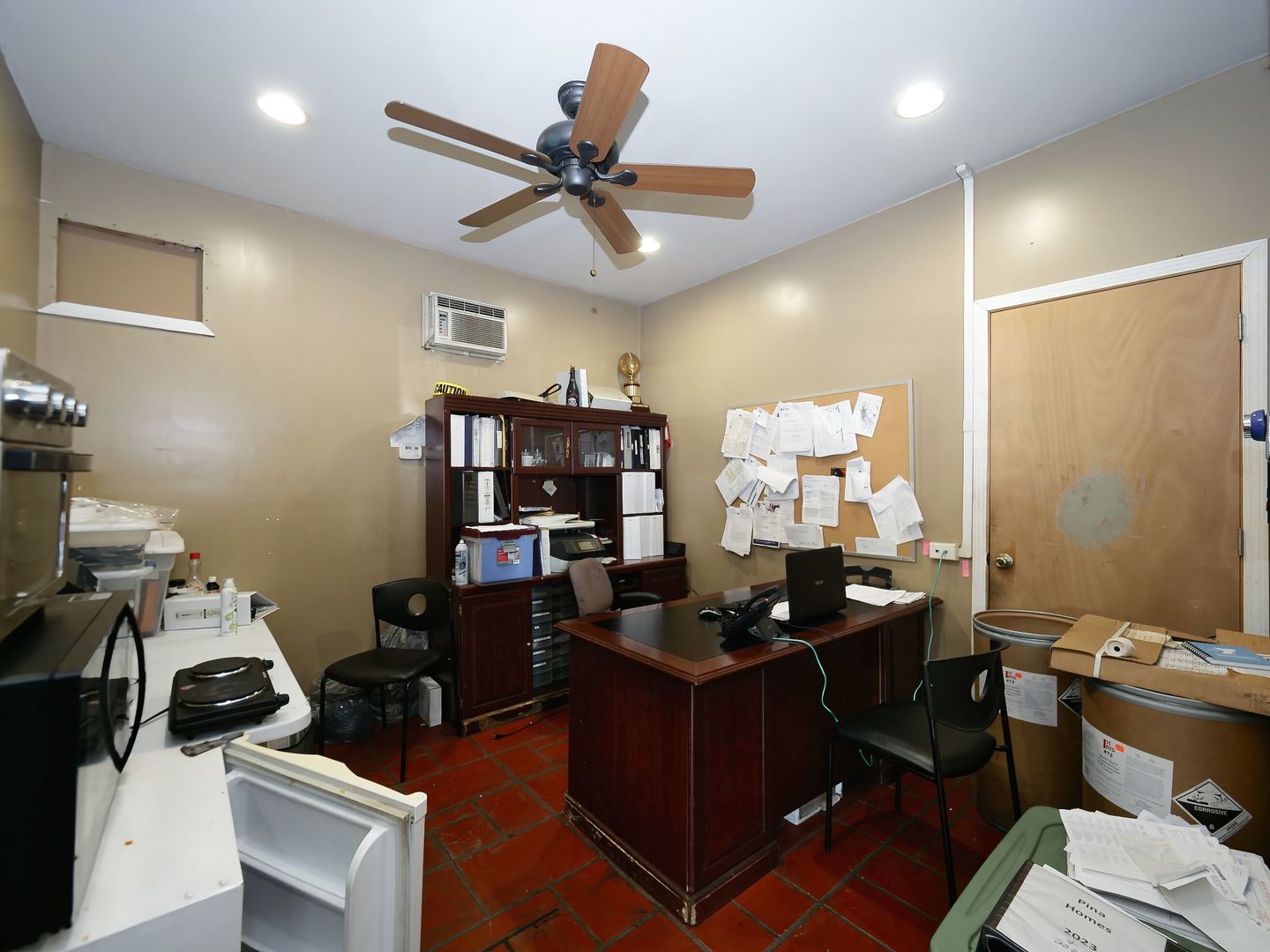 5000 W Cermak Road Property Photo 12