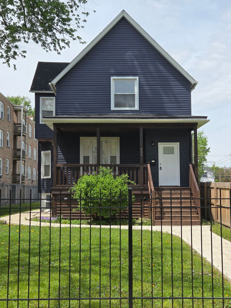 320 N Menard Avenue Property Photo 1