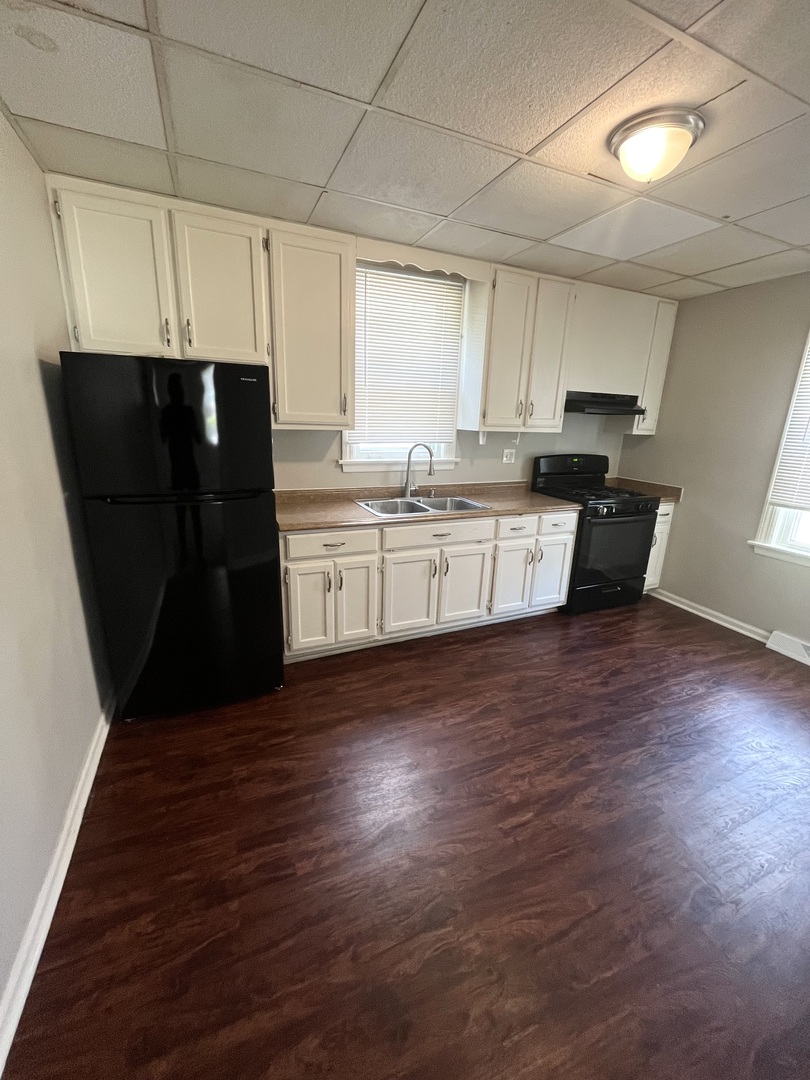 21142 Locust Street Property Photo 5
