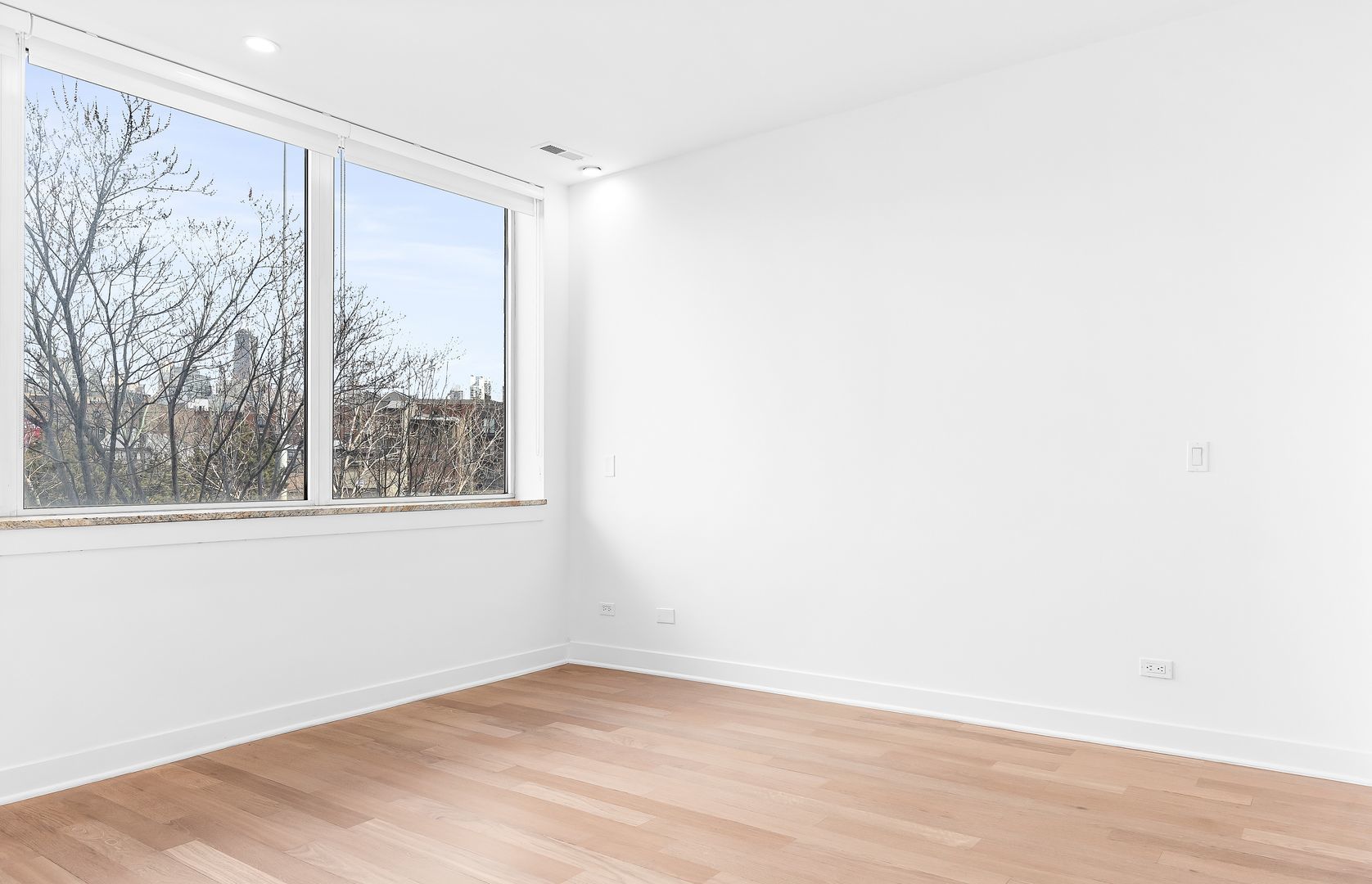 914 W Hubbard Street 304 Property Photo 13