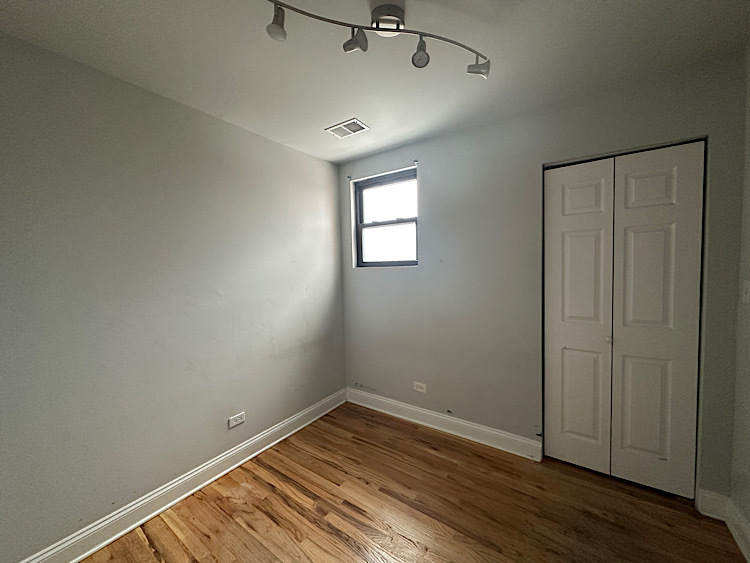 7334 N Winchester Avenue 2e Property Photo 8