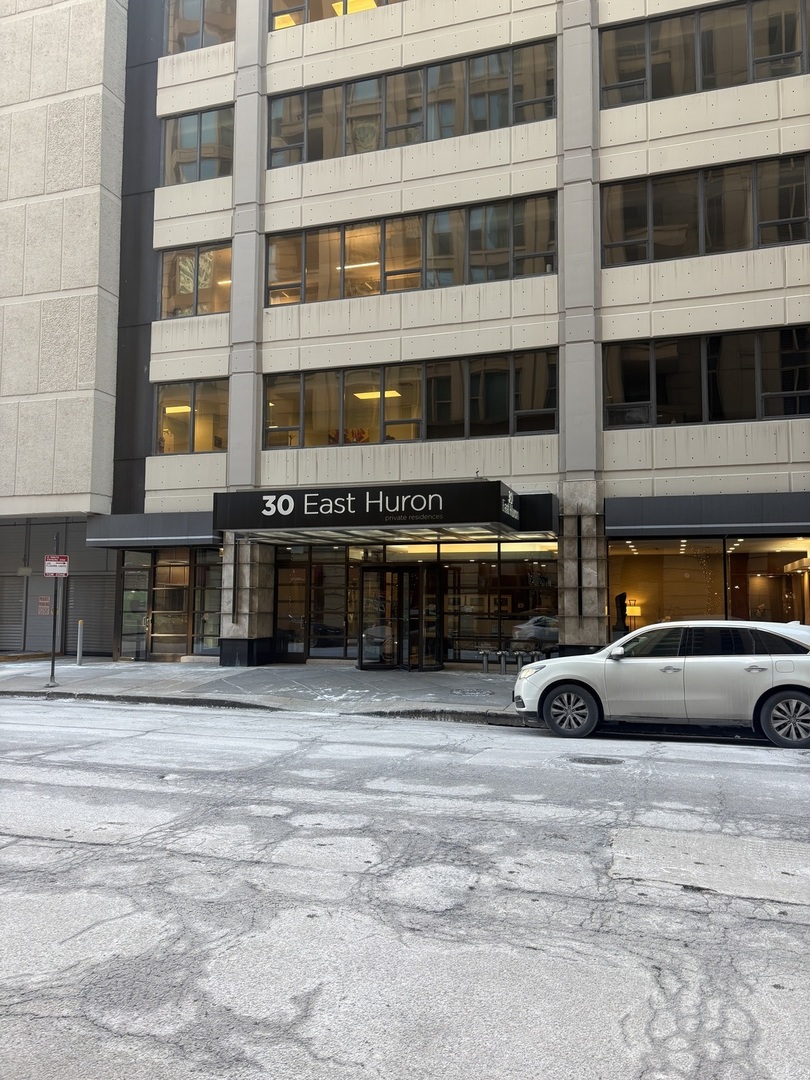 30 E Huron Street 3601
