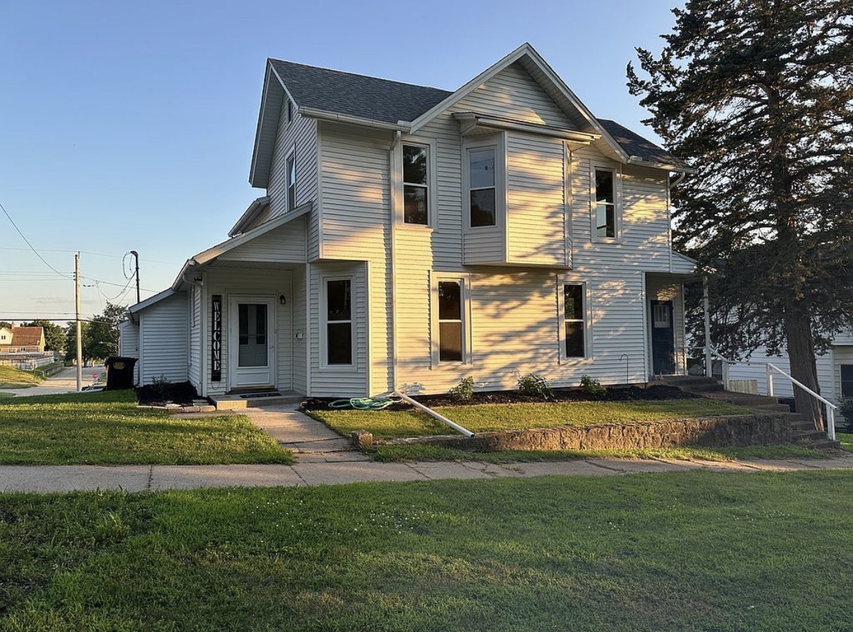 616 10th Avenue Property Photo