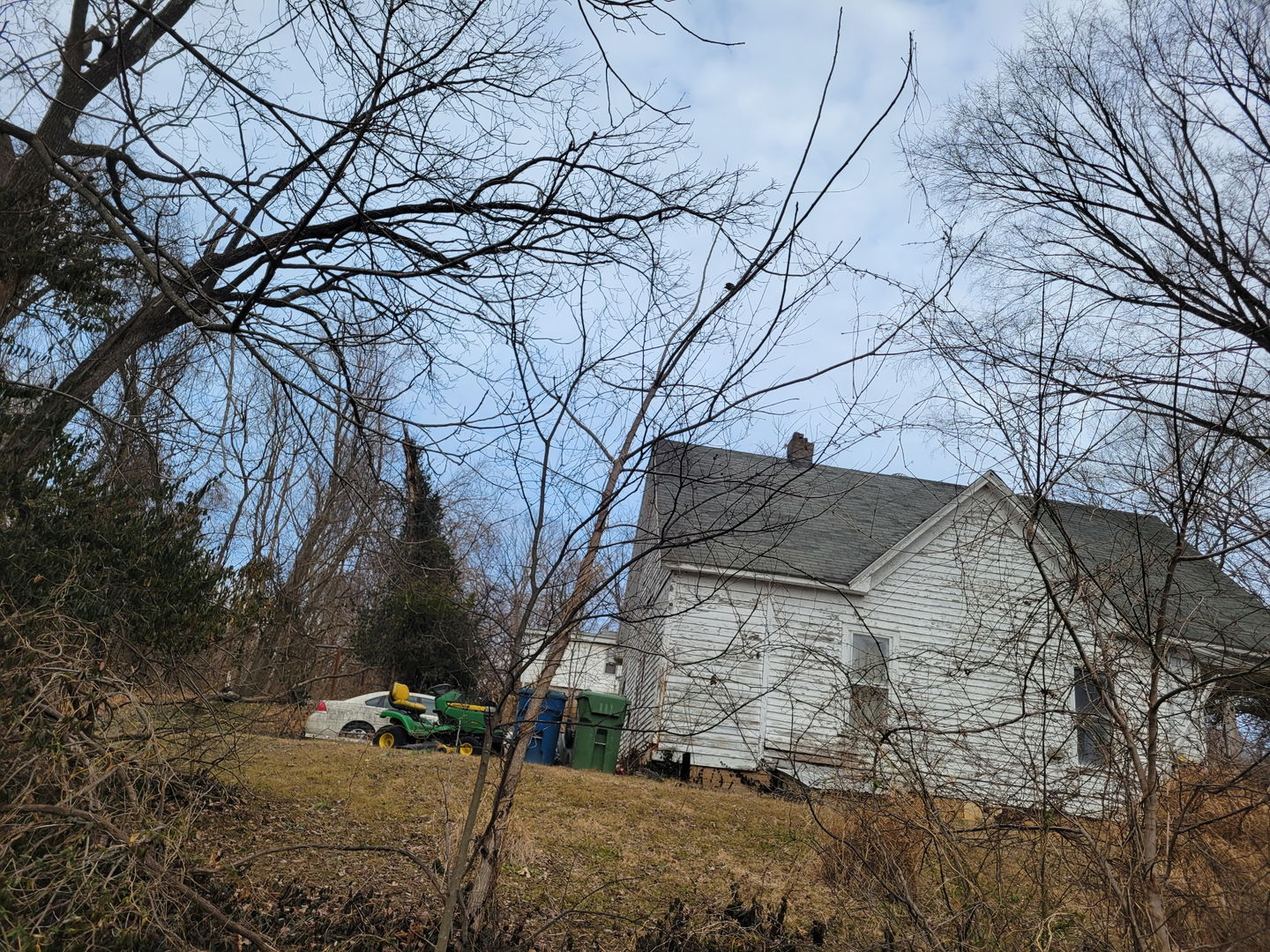 627 E High Street Property Photo 3